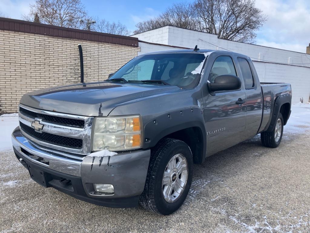 photo of 2009 CHEVROLET SILVERADO 1500 4DR