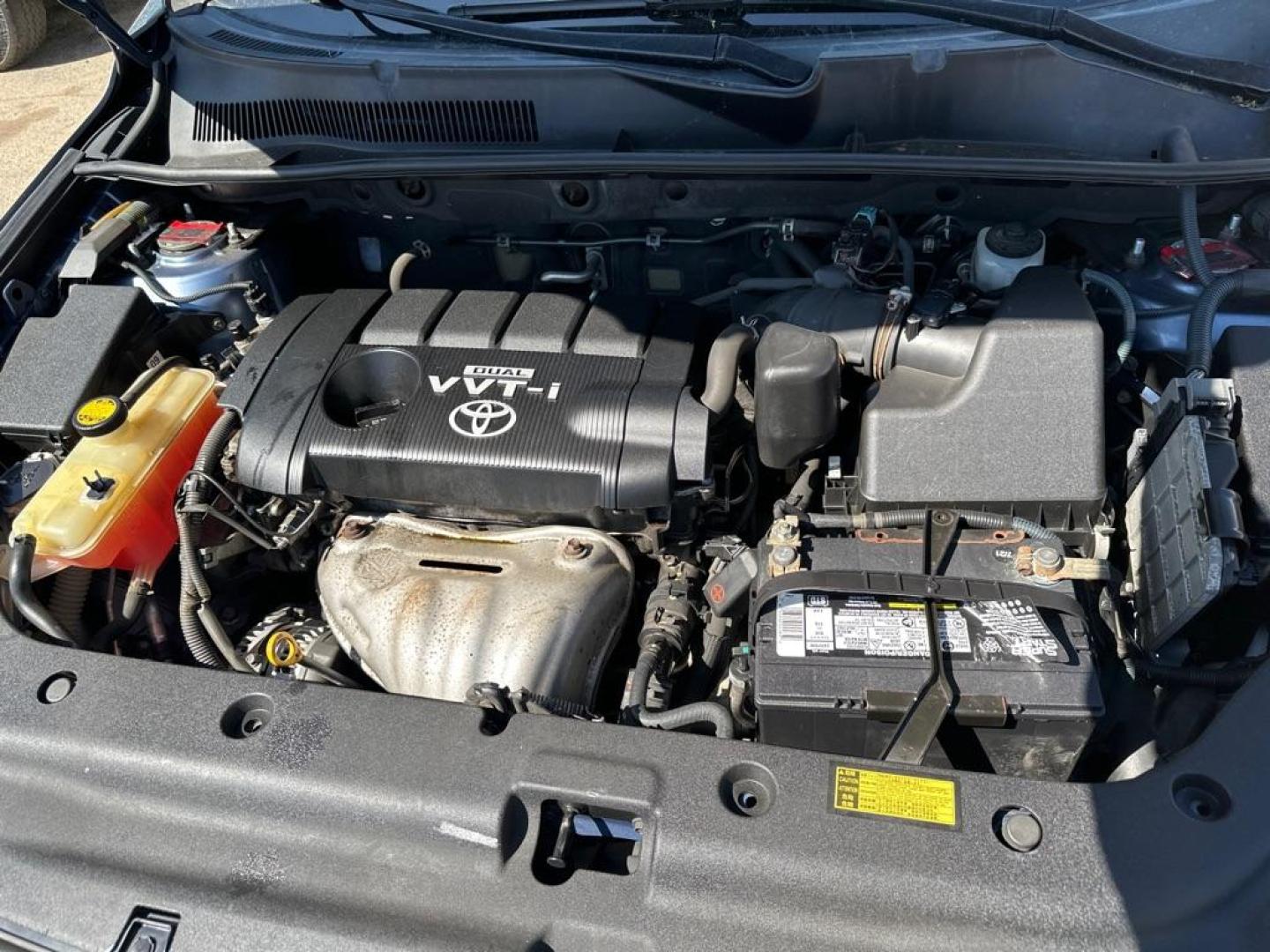 2010 BLUE TOYOTA RAV4 (2T3JF4DV8AW) with an 2.5L engine, Automatic transmission, located at 1708 Broadway, Rockford, IL, 61104, (815) 397-5010, 42.252522, -89.069359 - Photo#12