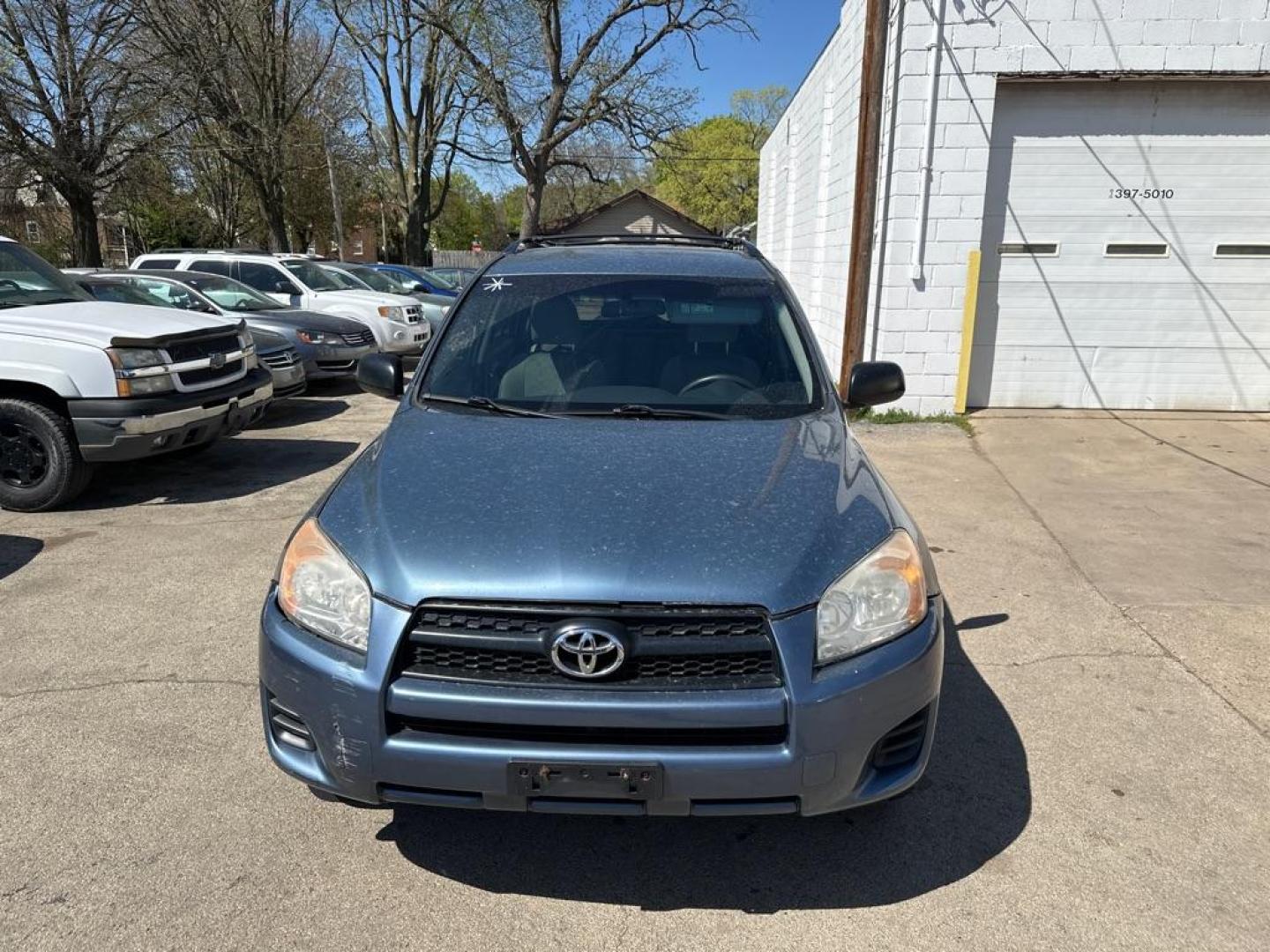 2010 BLUE TOYOTA RAV4 (2T3JF4DV8AW) with an 2.5L engine, Automatic transmission, located at 1708 Broadway, Rockford, IL, 61104, (815) 397-5010, 42.252522, -89.069359 - Photo#4