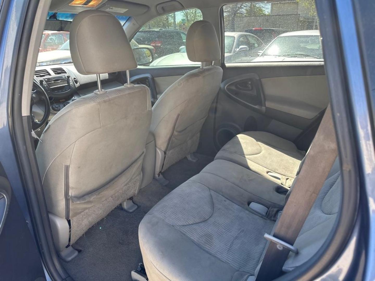2010 BLUE TOYOTA RAV4 (2T3JF4DV8AW) with an 2.5L engine, Automatic transmission, located at 1708 Broadway, Rockford, IL, 61104, (815) 397-5010, 42.252522, -89.069359 - Photo#5