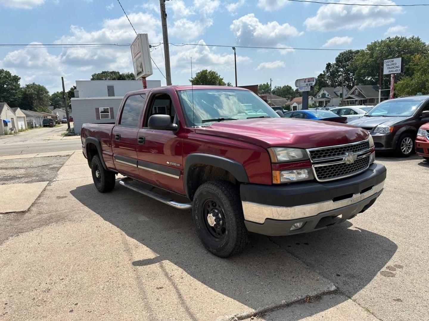 2005 RED CHEVROLET SILVERADO 2500 HEAVY DUTY (1GCHK23U85F) with an 6.0L engine, Automatic transmission, located at 1708 Broadway, Rockford, IL, 61104, (815) 397-5010, 42.252522, -89.069359 - Photo#1