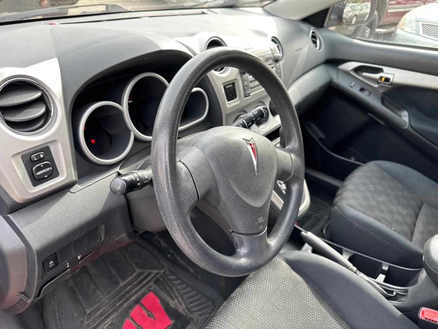 2009 RED PONTIAC VIBE (5Y2SP67019Z) with an 2.4L engine, Automatic transmission, located at 1708 Broadway, Rockford, IL, 61104, (815) 397-5010, 42.252522, -89.069359 - Photo#8