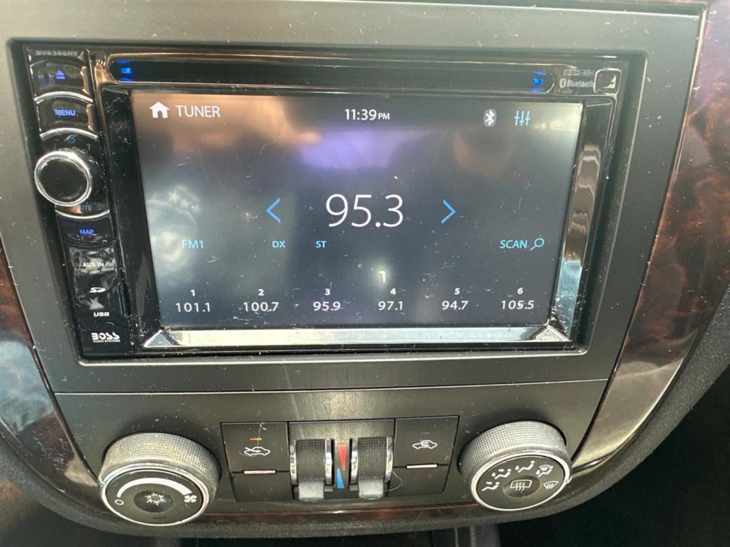 2012 BLACK CHEVROLET IMPALA LT (2G1WG5E3XC1) with an 3.6L engine, Automatic transmission, located at 1708 Broadway, Rockford, IL, 61104, (815) 397-5010, 42.252522, -89.069359 - Photo#12