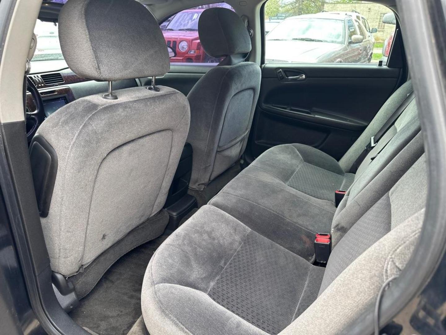 2012 BLACK CHEVROLET IMPALA LT (2G1WG5E3XC1) with an 3.6L engine, Automatic transmission, located at 1708 Broadway, Rockford, IL, 61104, (815) 397-5010, 42.252522, -89.069359 - Photo#6