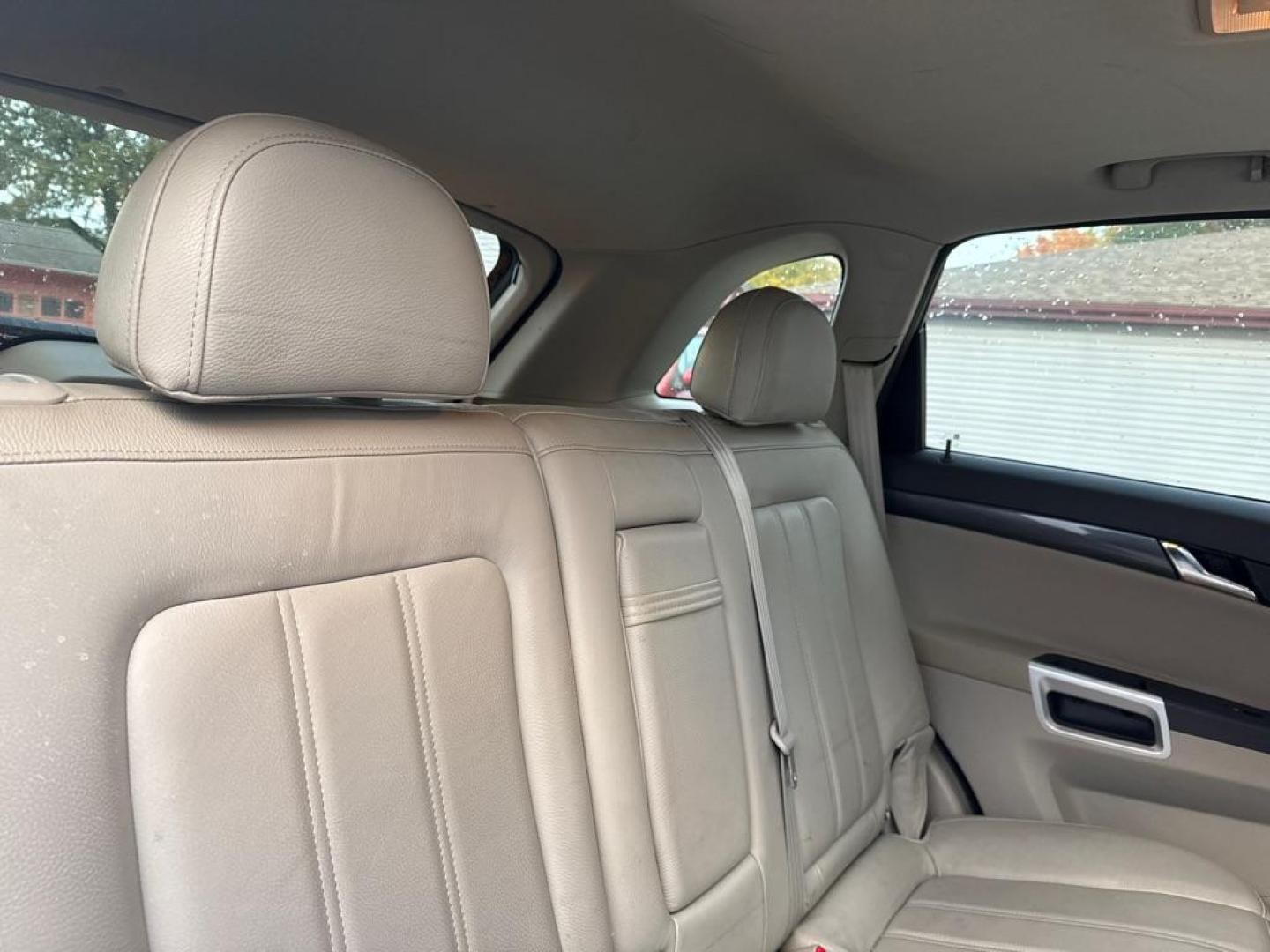 2009 WHITE SATURN VUE XE (3GSCL33P59S) with an 2.4L engine, Automatic transmission, located at 1708 Broadway, Rockford, IL, 61104, (815) 397-5010, 42.252522, -89.069359 - Photo#4