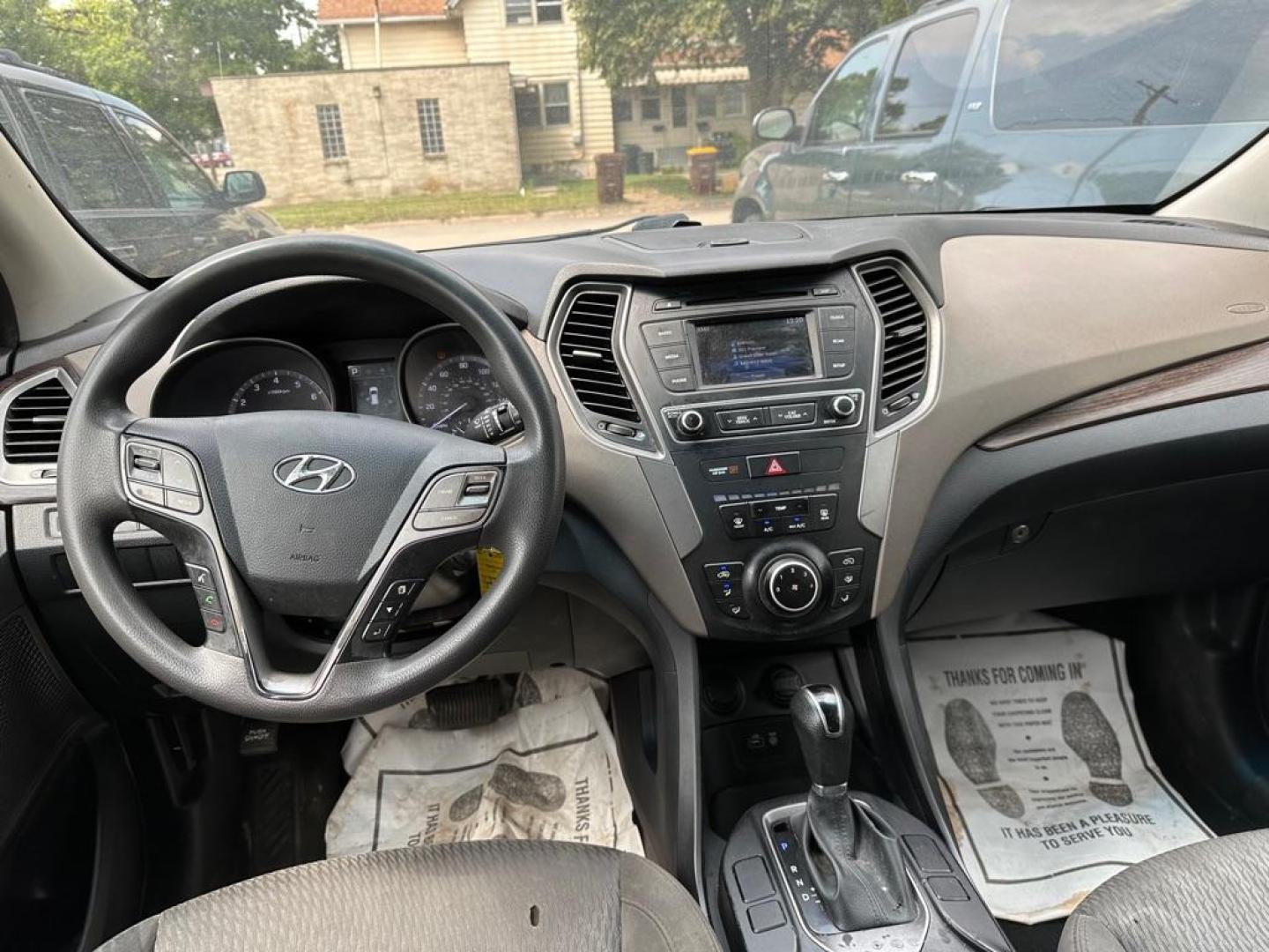 2017 GRAY HYUNDAI SANTA FE SPORT (5XYZTDLB9HG) with an 2.4L engine, Automatic transmission, located at 1708 Broadway, Rockford, IL, 61104, (815) 397-5010, 42.252522, -89.069359 - Photo#4