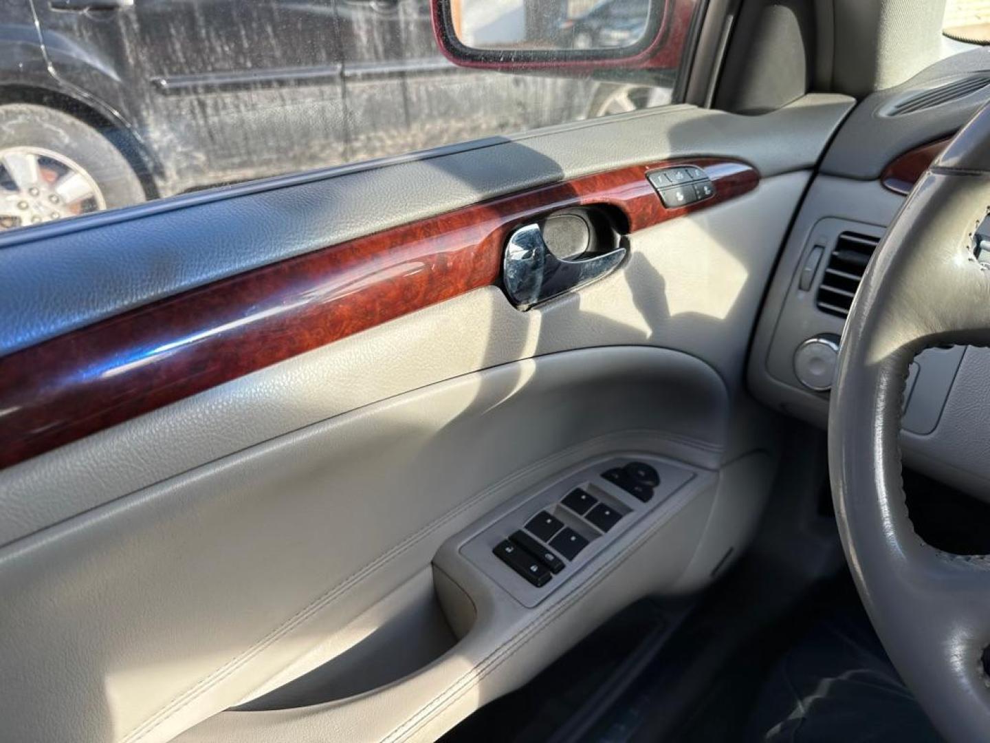 2006 RED BUICK LUCERNE CXL (1G4HD57226U) with an 3.8L engine, Automatic transmission, located at 1708 Broadway, Rockford, IL, 61104, (815) 397-5010, 42.252522, -89.069359 - Photo#8