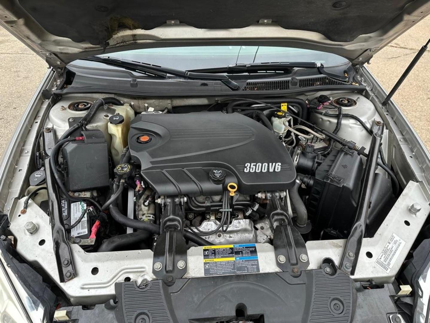 2007 SILVER CHEVROLET IMPALA LT (2G1WT58N779) with an 3.5L engine, Automatic transmission, located at 1708 Broadway, Rockford, IL, 61104, (815) 397-5010, 42.252522, -89.069359 - Photo#10