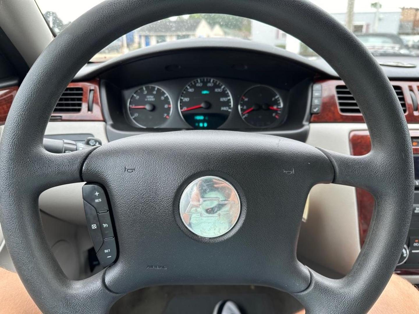 2007 SILVER CHEVROLET IMPALA LT (2G1WT58N779) with an 3.5L engine, Automatic transmission, located at 1708 Broadway, Rockford, IL, 61104, (815) 397-5010, 42.252522, -89.069359 - Photo#8