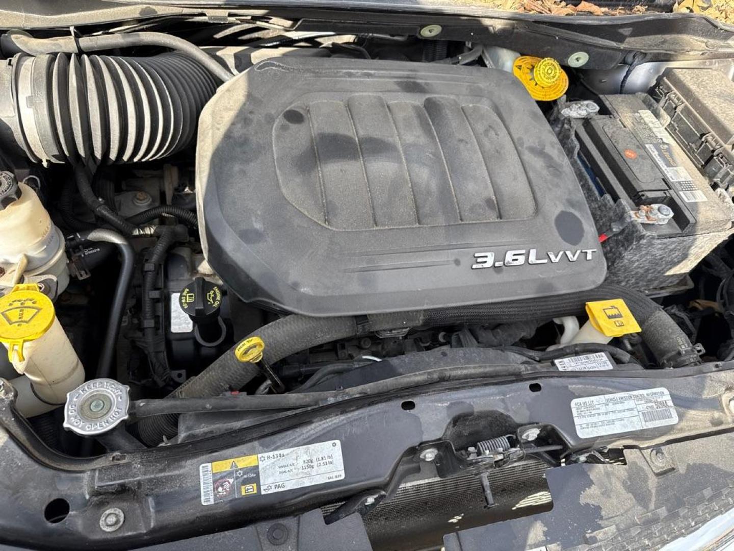 2016 GRAY DODGE GRAND CARAVAN SXT (2C4RDGCG2GR) with an 3.6L engine, Automatic transmission, located at 1708 Broadway, Rockford, IL, 61104, (815) 397-5010, 42.252522, -89.069359 - Photo#10