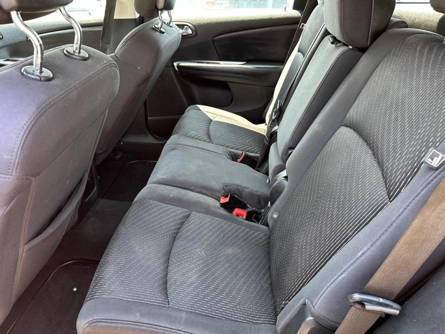 2013 ORANGE DODGE JOURNEY SE (3C4PDCAB0DT) with an 2.4L engine, Automatic transmission, located at 1708 Broadway, Rockford, IL, 61104, (815) 397-5010, 42.252522, -89.069359 - Photo#6