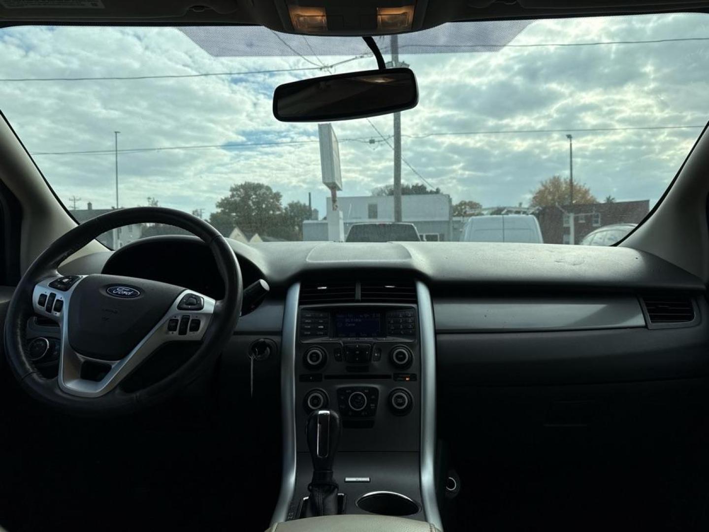 2013 WHITE FORD EDGE SEL (2FMDK3JC7DB) with an 3.5L engine, Automatic transmission, located at 1708 Broadway, Rockford, IL, 61104, (815) 397-5010, 42.252522, -89.069359 - Photo#5