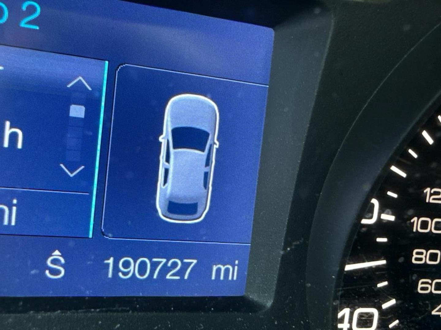 2013 WHITE FORD EDGE SEL (2FMDK3JC7DB) with an 3.5L engine, Automatic transmission, located at 1708 Broadway, Rockford, IL, 61104, (815) 397-5010, 42.252522, -89.069359 - Photo#6