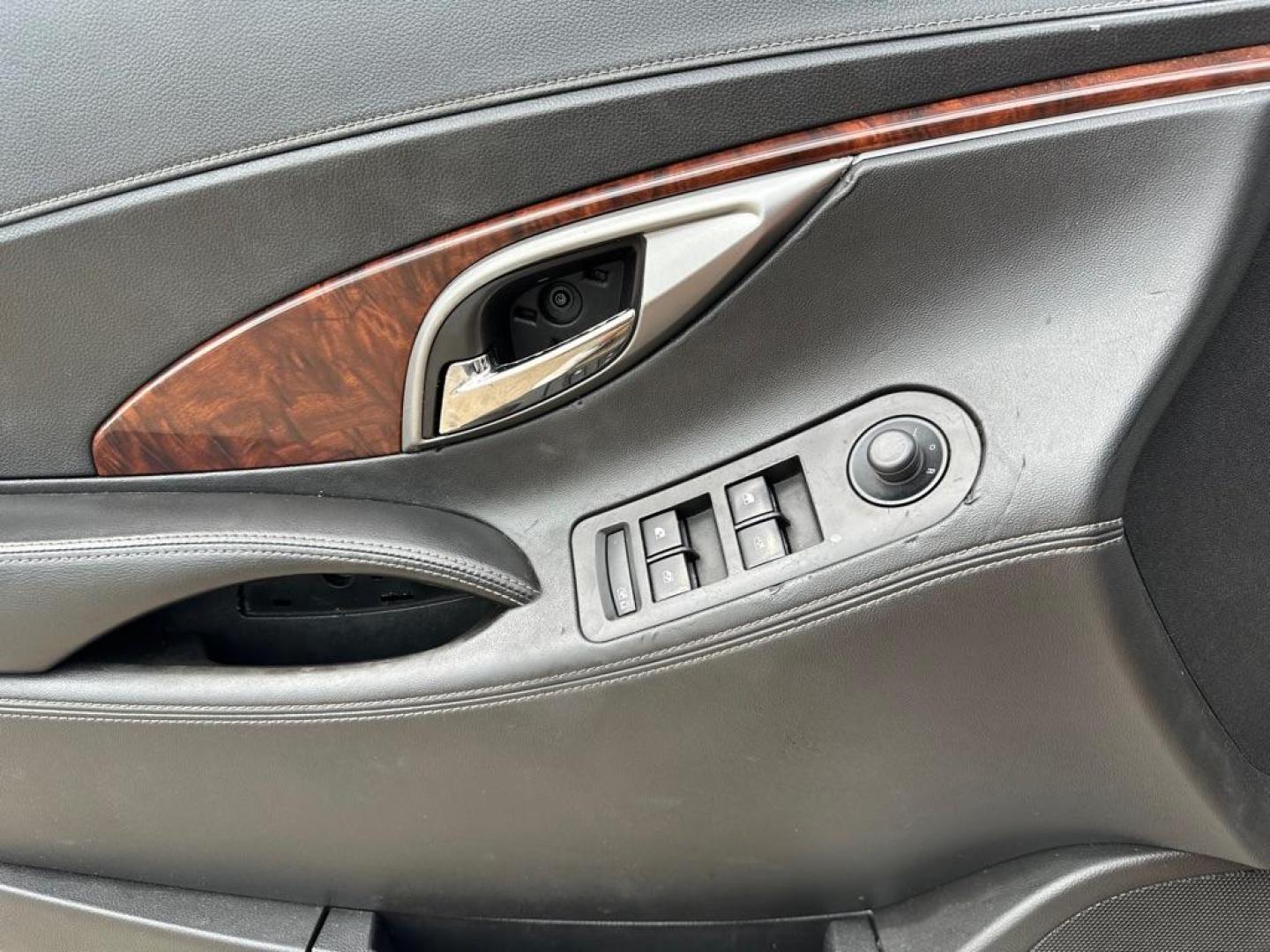 2011 BLACK BUICK LACROSSE CXS (1G4GE5ED5BF) with an 3.6L engine, Automatic transmission, located at 1708 Broadway, Rockford, IL, 61104, (815) 397-5010, 42.252522, -89.069359 - Photo#7