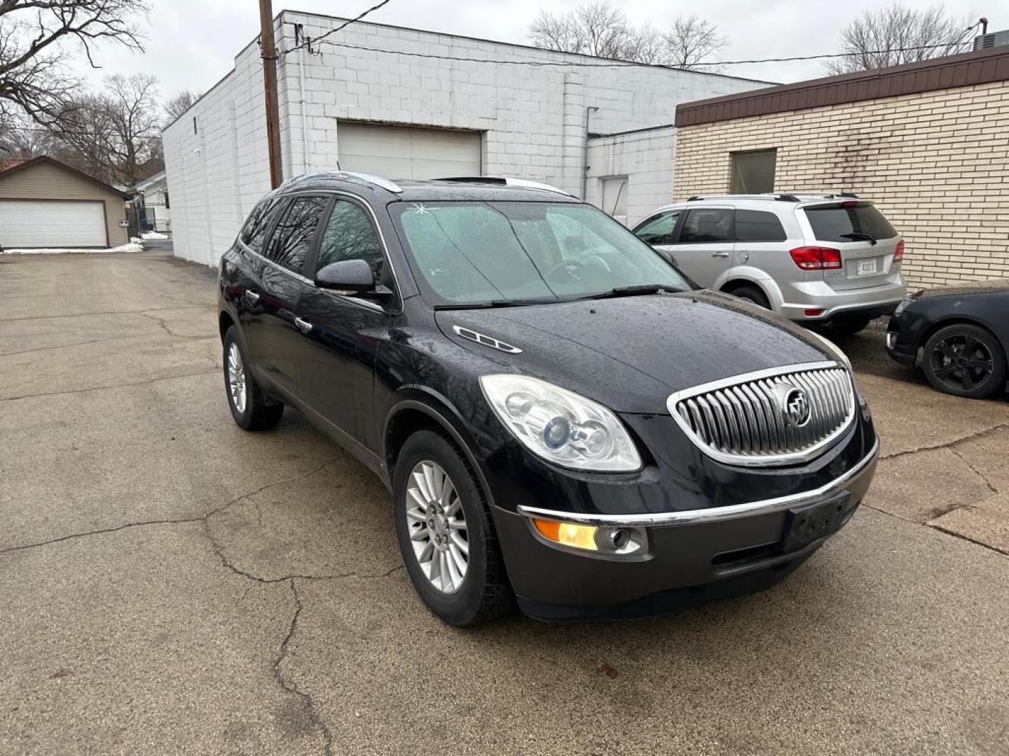 2010 BLACK BUICK ENCLAVE CX (5GALVAED2AJ) with an 3.6L engine, Automatic transmission, located at 1708 Broadway, Rockford, IL, 61104, (815) 397-5010, 42.252522, -89.069359 - Photo#3