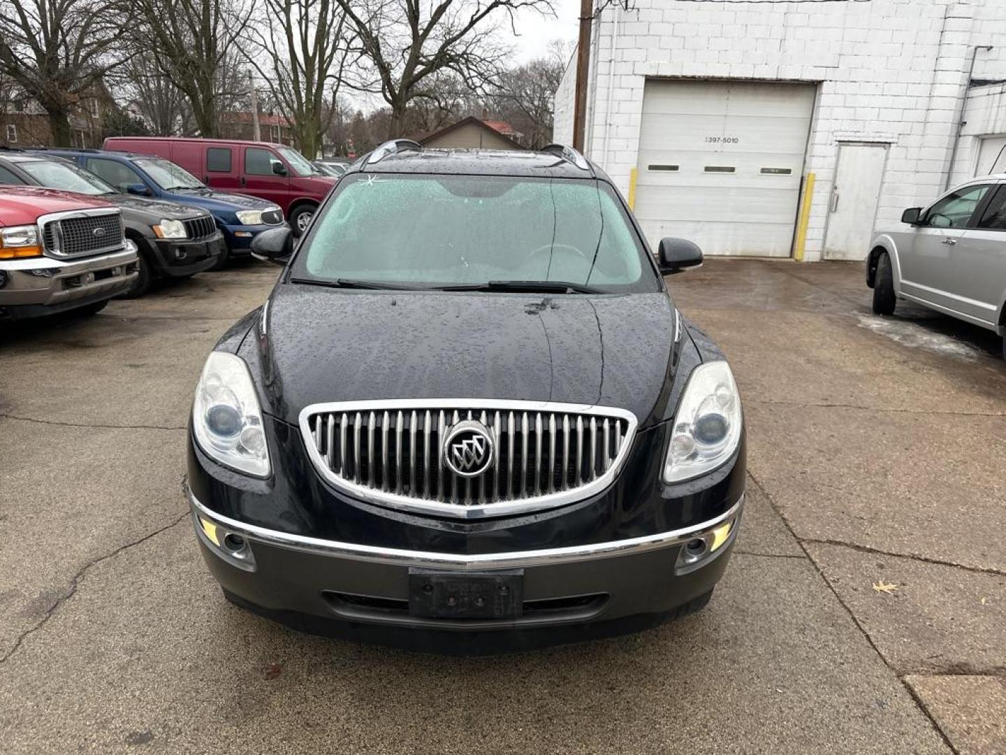 2010 BLACK BUICK ENCLAVE CX (5GALVAED2AJ) with an 3.6L engine, Automatic transmission, located at 1708 Broadway, Rockford, IL, 61104, (815) 397-5010, 42.252522, -89.069359 - Photo#4