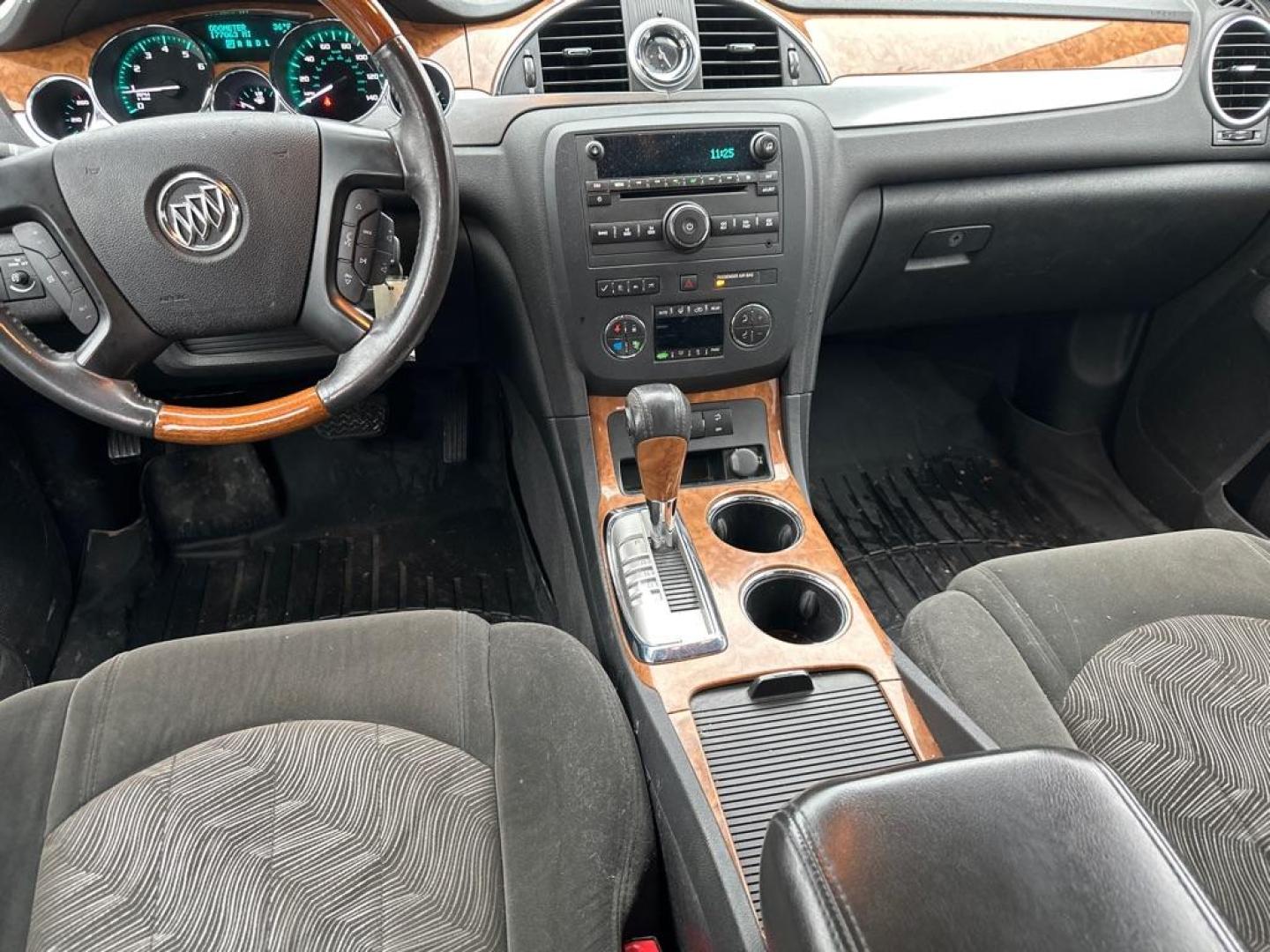 2010 BLACK BUICK ENCLAVE CX (5GALVAED2AJ) with an 3.6L engine, Automatic transmission, located at 1708 Broadway, Rockford, IL, 61104, (815) 397-5010, 42.252522, -89.069359 - Photo#7
