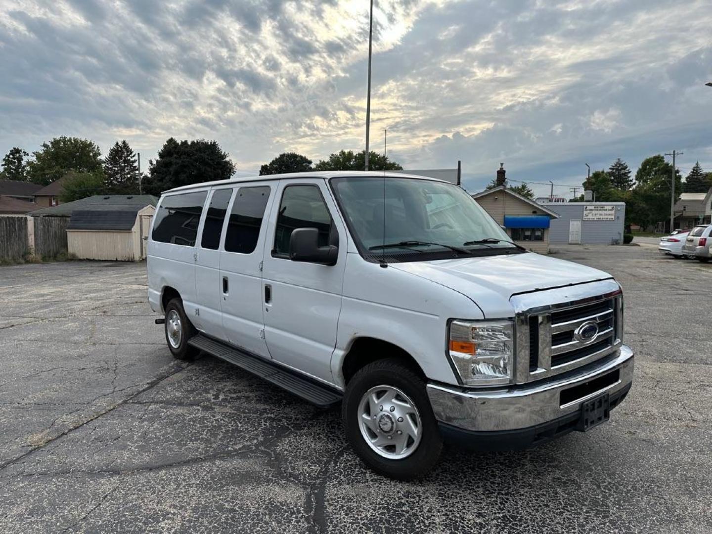 2013 WHITE FORD ECONOLINE E150 WAGON (1FMNE1BWXDD) with an 4.6L engine, Automatic transmission, located at 1708 Broadway, Rockford, IL, 61104, (815) 397-5010, 42.252522, -89.069359 - Photo#6