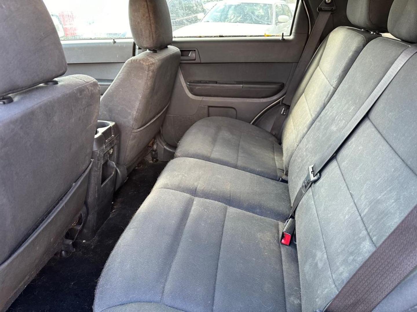 2012 GOLD FORD ESCAPE XLT (1FMCU0DG7CK) with an 3.0L engine, Automatic transmission, located at 1708 Broadway, Rockford, IL, 61104, (815) 397-5010, 42.252522, -89.069359- Photo#3