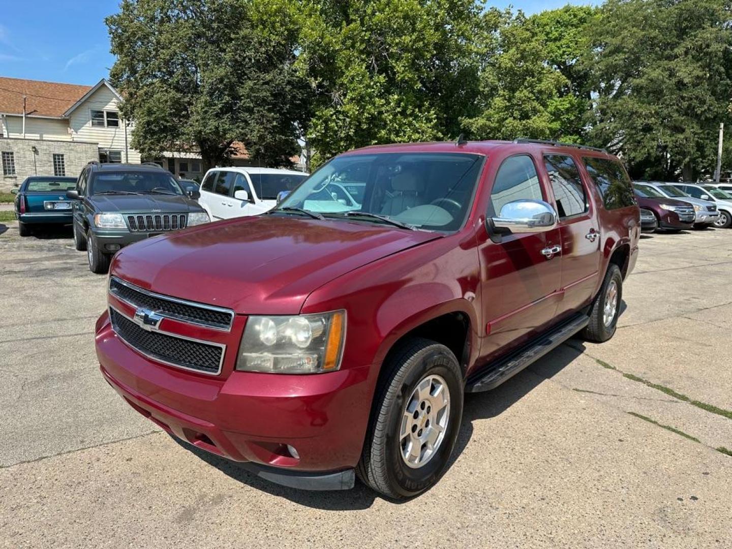 2008 RED CHEVROLET SUBURBAN 1500 LS (3GNFK163X8G) with an 5.3L engine, Automatic transmission, located at 1708 Broadway, Rockford, IL, 61104, (815) 397-5010, 42.252522, -89.069359 - Photo#0