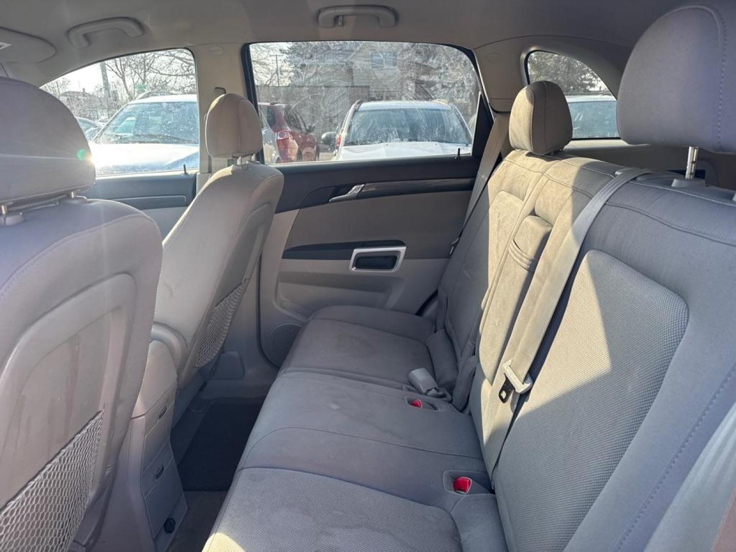 2009 BLUE SATURN VUE XE (3GSCL33PX9S) with an 2.4L engine, Automatic transmission, located at 1708 Broadway, Rockford, IL, 61104, (815) 397-5010, 42.252522, -89.069359 - Photo#4