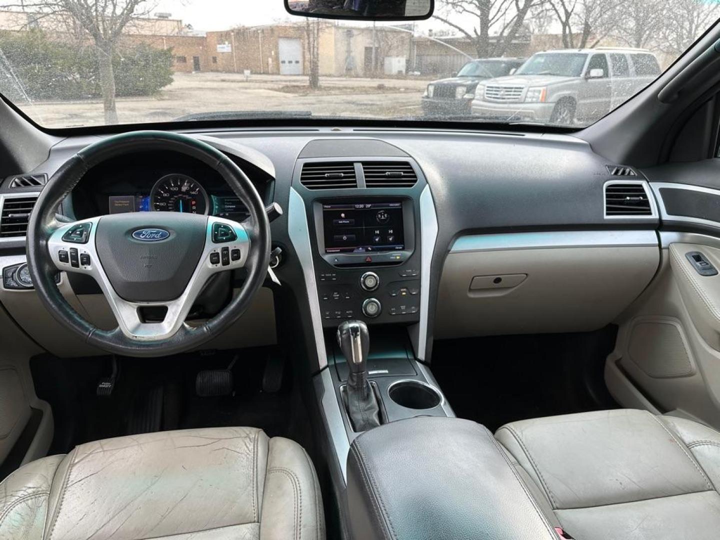 2013 BLACK FORD EXPLORER XLT (1FM5K7D82DG) with an 3.5L engine, Automatic transmission, located at 1708 Broadway, Rockford, IL, 61104, (815) 397-5010, 42.252522, -89.069359 - Photo#10