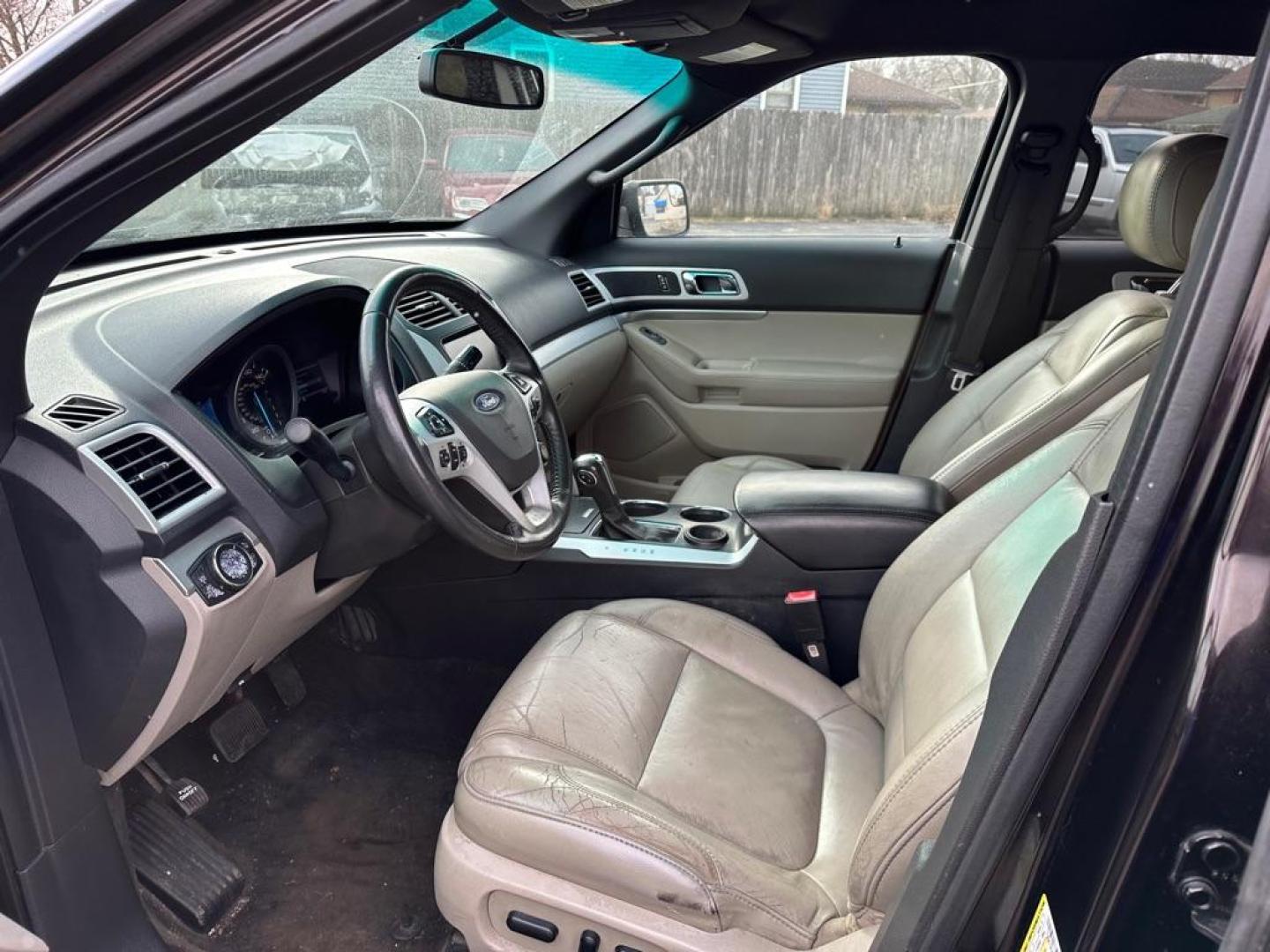 2013 BLACK FORD EXPLORER XLT (1FM5K7D82DG) with an 3.5L engine, Automatic transmission, located at 1708 Broadway, Rockford, IL, 61104, (815) 397-5010, 42.252522, -89.069359 - Photo#11