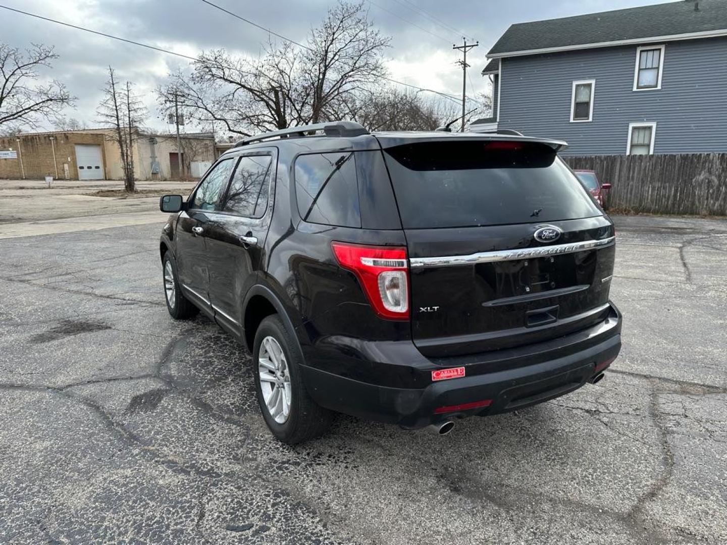 2013 BLACK FORD EXPLORER XLT (1FM5K7D82DG) with an 3.5L engine, Automatic transmission, located at 1708 Broadway, Rockford, IL, 61104, (815) 397-5010, 42.252522, -89.069359 - Photo#6