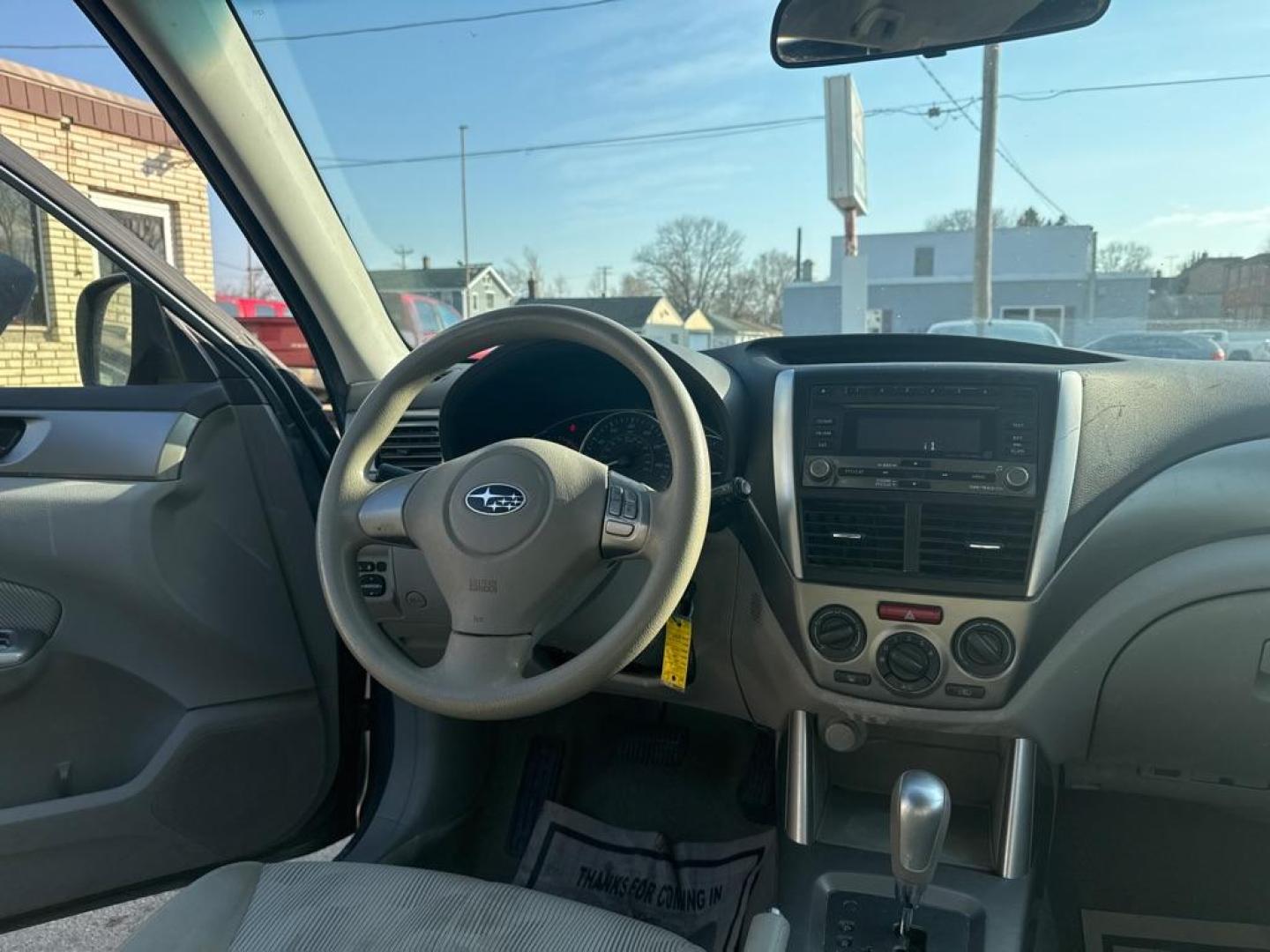 2010 GREEN SUBARU FORESTER 2.5X (JF2SH6AC4AH) with an 2.5L engine, Automatic transmission, located at 1708 Broadway, Rockford, IL, 61104, (815) 397-5010, 42.252522, -89.069359 - Photo#5