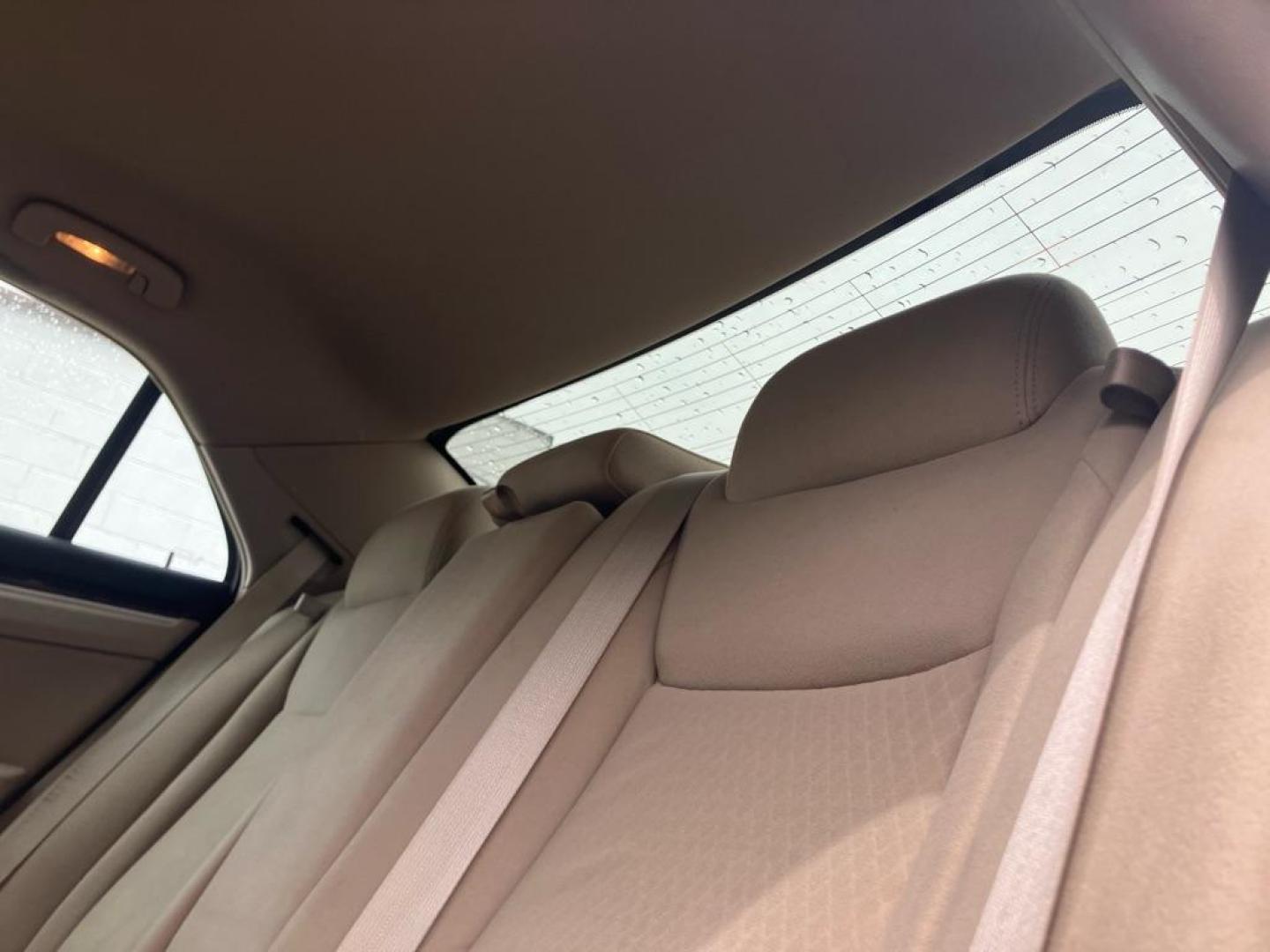 2012 GRAY CHRYSLER 300 (2C3CCAAG2CH) with an 3.6L engine, Automatic transmission, located at 1708 Broadway, Rockford, IL, 61104, (815) 397-5010, 42.252522, -89.069359 - Photo#4