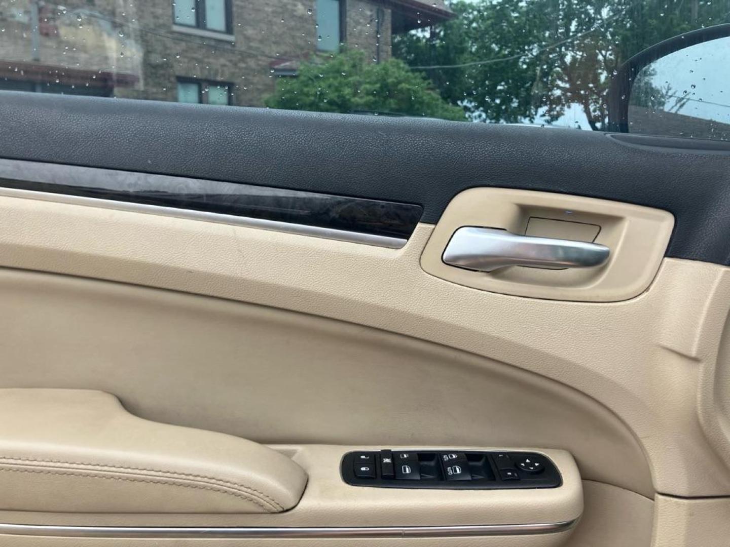 2012 GRAY CHRYSLER 300 (2C3CCAAG2CH) with an 3.6L engine, Automatic transmission, located at 1708 Broadway, Rockford, IL, 61104, (815) 397-5010, 42.252522, -89.069359 - Photo#6