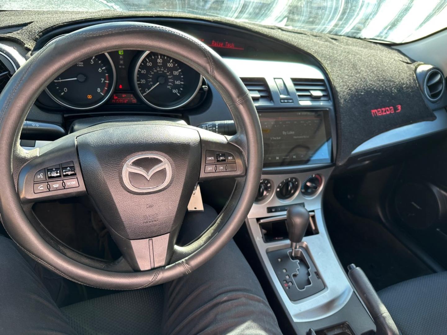 2010 BLACK MAZDA 3 I (JM1BL1SFXA1) with an 2.0L engine, Automatic transmission, located at 1708 Broadway, Rockford, IL, 61104, (815) 397-5010, 42.252522, -89.069359- Photo#10