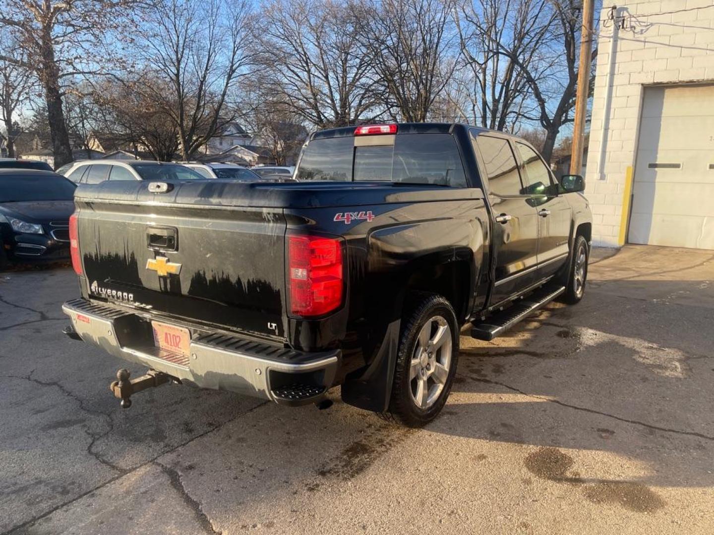 2014 BLACK CHEVROLET SILVERADO 1500 LT (3GCUKREC6EG) with an 5.3L engine, Automatic transmission, located at 1708 Broadway, Rockford, IL, 61104, (815) 397-5010, 42.252522, -89.069359 - Photo#3