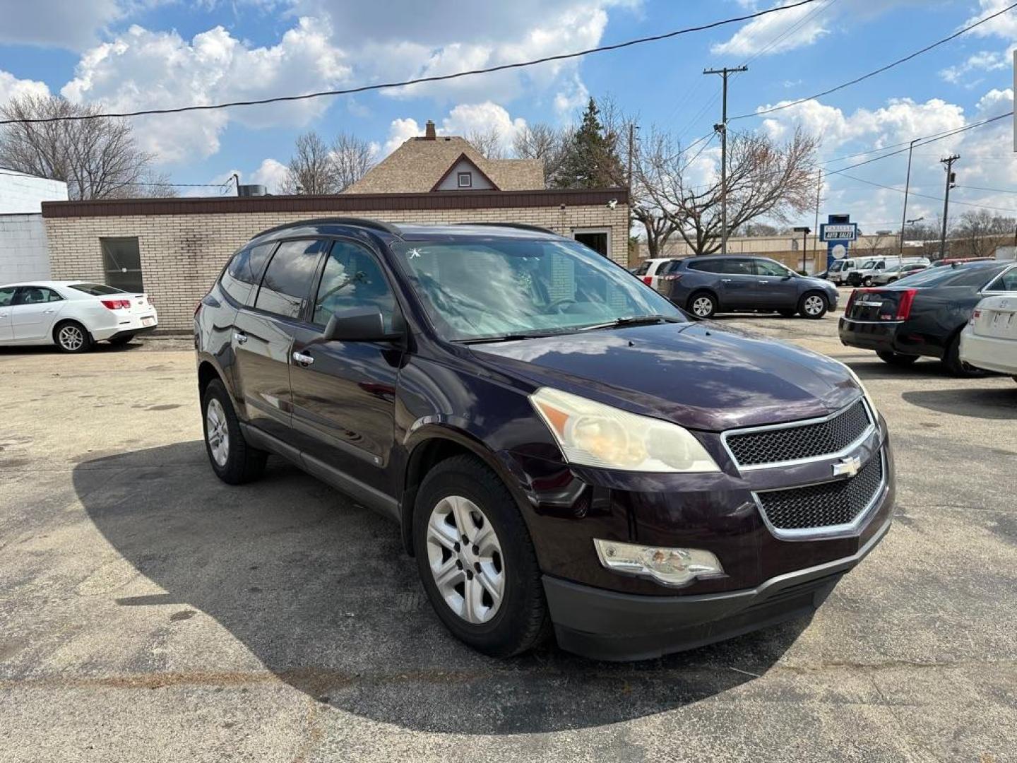 2009 PURPLE CHEVROLET TRAVERSE LS (1GNER13D89S) with an 3.6L engine, Automatic transmission, located at 1708 Broadway, Rockford, IL, 61104, (815) 397-5010, 42.252522, -89.069359 - Photo#1