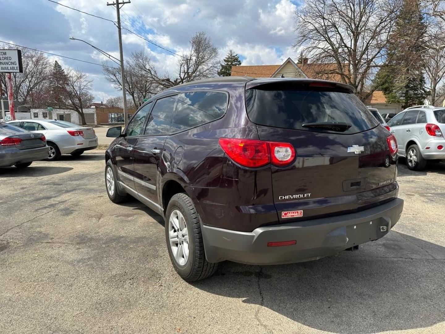 2009 PURPLE CHEVROLET TRAVERSE LS (1GNER13D89S) with an 3.6L engine, Automatic transmission, located at 1708 Broadway, Rockford, IL, 61104, (815) 397-5010, 42.252522, -89.069359 - Photo#3