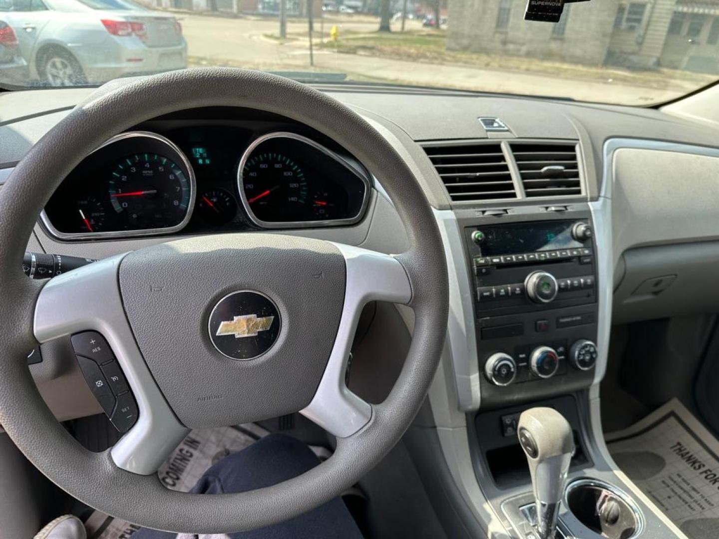 2009 PURPLE CHEVROLET TRAVERSE LS (1GNER13D89S) with an 3.6L engine, Automatic transmission, located at 1708 Broadway, Rockford, IL, 61104, (815) 397-5010, 42.252522, -89.069359 - Photo#7