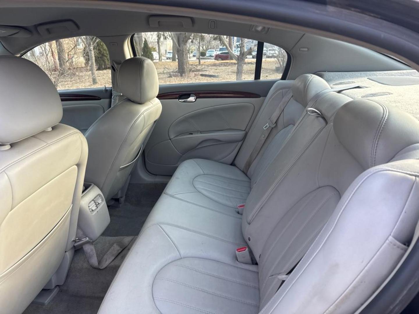 2007 BLUE BUICK LUCERNE CXL (1G4HD57287U) with an 3.8L engine, Automatic transmission, located at 1708 Broadway, Rockford, IL, 61104, (815) 397-5010, 42.252522, -89.069359 - Photo#4