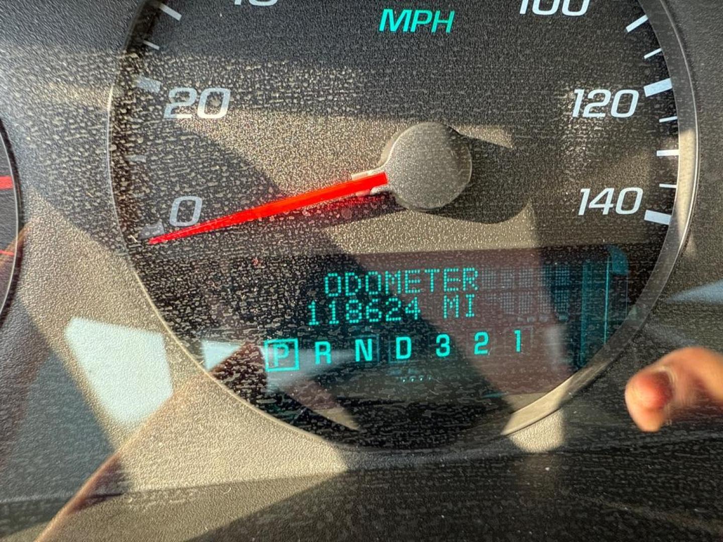 2009 WHITE CHEVROLET IMPALA LS (2G1WB57KX91) with an 3.5L engine, Automatic transmission, located at 1708 Broadway, Rockford, IL, 61104, (815) 397-5010, 42.252522, -89.069359 - Photo#7