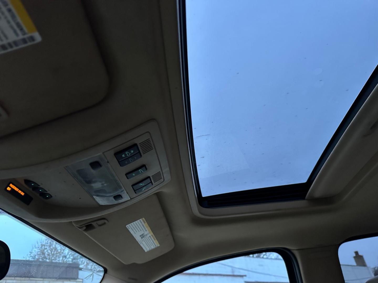 2007 BLUE CHEVROLET SUBURBAN 1500 (1GNFK163X7J) with an 5.3L engine, Automatic transmission, located at 1708 Broadway, Rockford, IL, 61104, (815) 397-5010, 42.252522, -89.069359- Photo#13