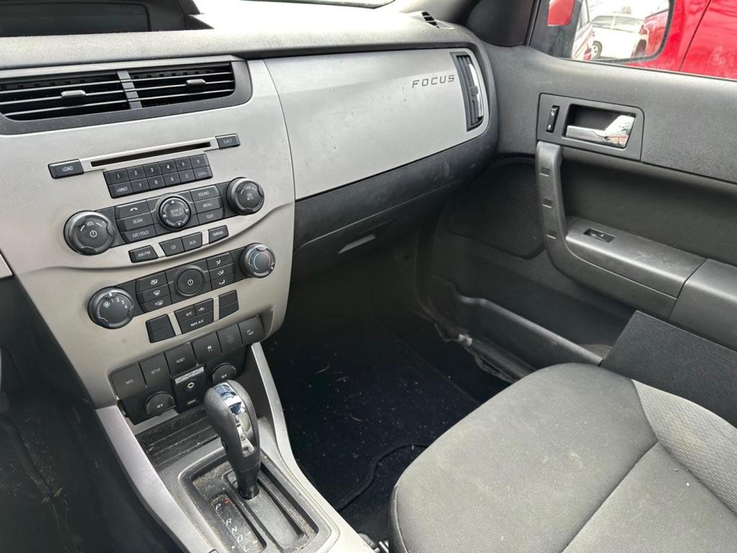 2009 RED FORD FOCUS SES (1FAHP36N59W) with an 2.0L engine, Automatic transmission, located at 1708 Broadway, Rockford, IL, 61104, (815) 397-5010, 42.252522, -89.069359 - Photo#7