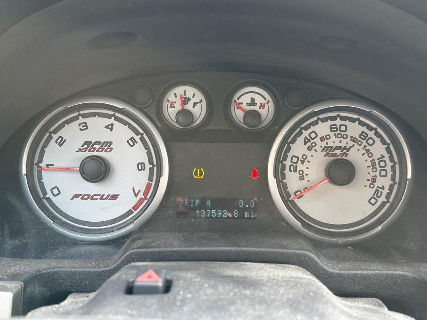 2009 RED FORD FOCUS SES (1FAHP36N59W) with an 2.0L engine, Automatic transmission, located at 1708 Broadway, Rockford, IL, 61104, (815) 397-5010, 42.252522, -89.069359 - Photo#8