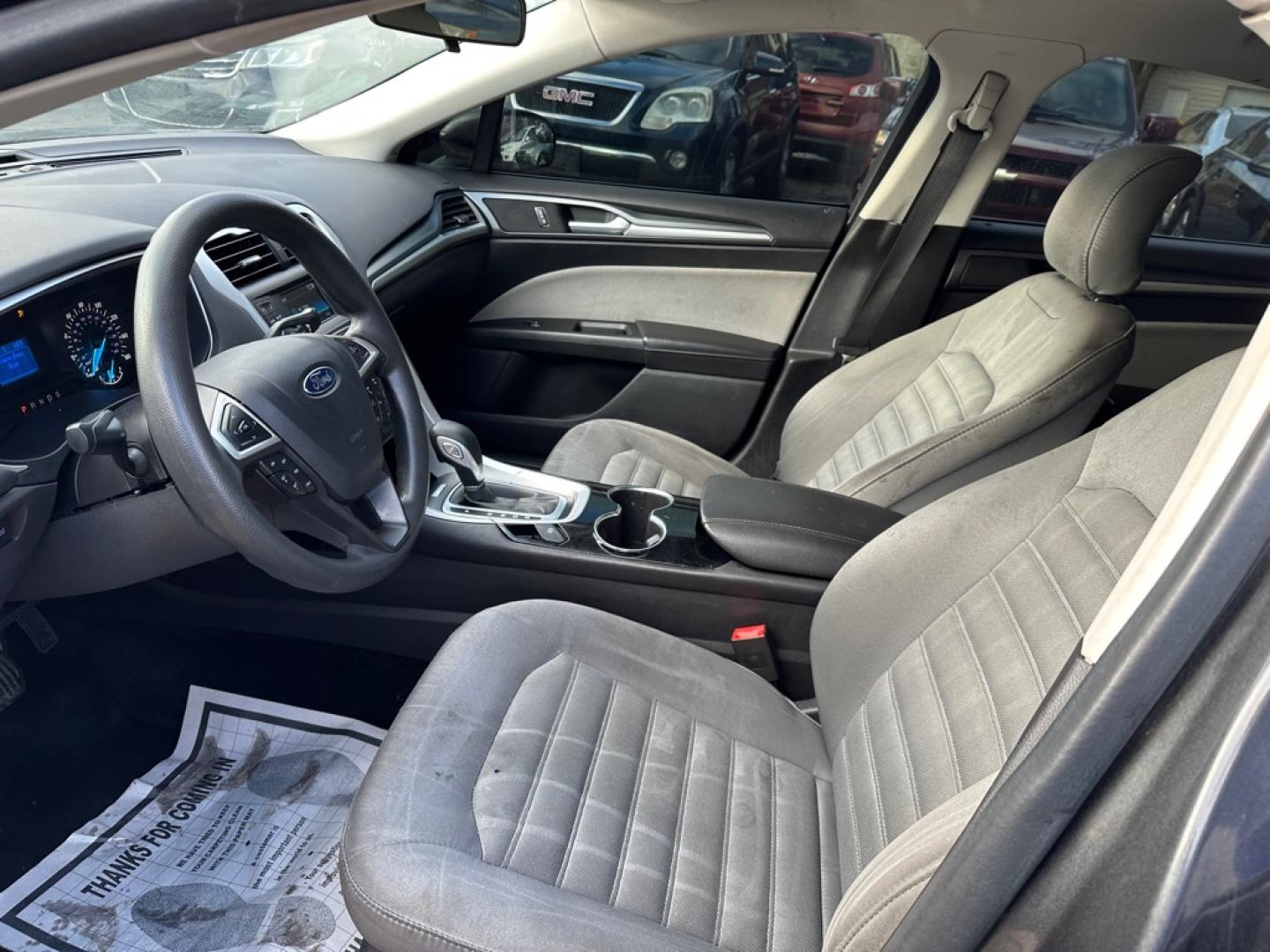 2015 GRAY FORD FUSION S (3FA6P0G75FR) with an 2.5L engine, Automatic transmission, located at 1708 Broadway, Rockford, IL, 61104, (815) 397-5010, 42.252522, -89.069359- Photo#9