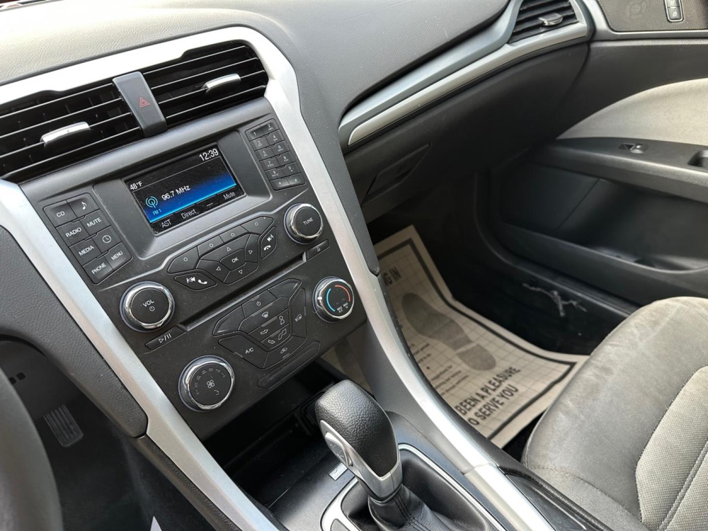 2015 GRAY FORD FUSION S (3FA6P0G75FR) with an 2.5L engine, Automatic transmission, located at 1708 Broadway, Rockford, IL, 61104, (815) 397-5010, 42.252522, -89.069359- Photo#13