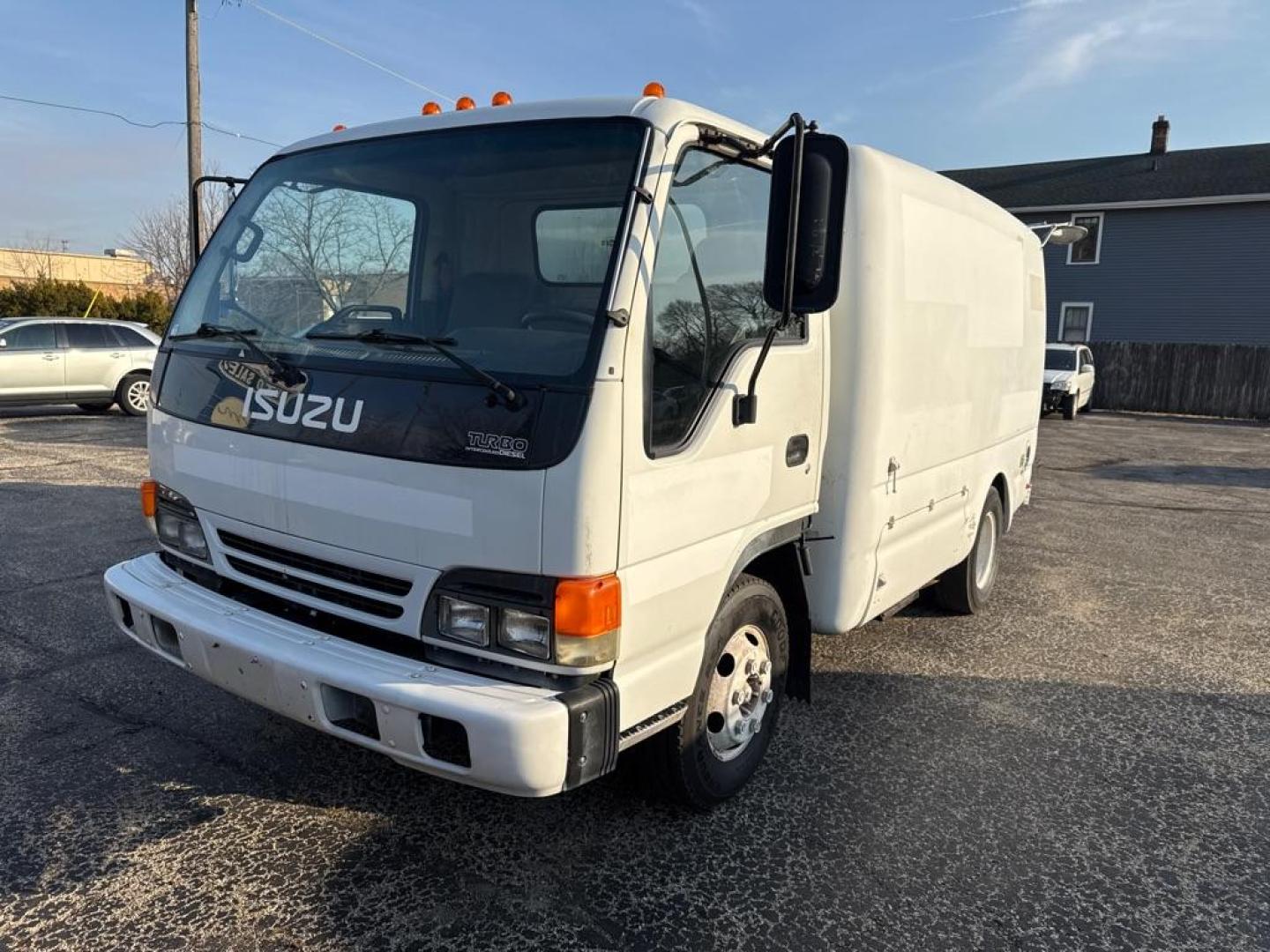 2003 WHITE ISUZU NPR (JALC4B14X37) , Automatic transmission, located at 1708 Broadway, Rockford, IL, 61104, (815) 397-5010, 42.252522, -89.069359 - Photo#0