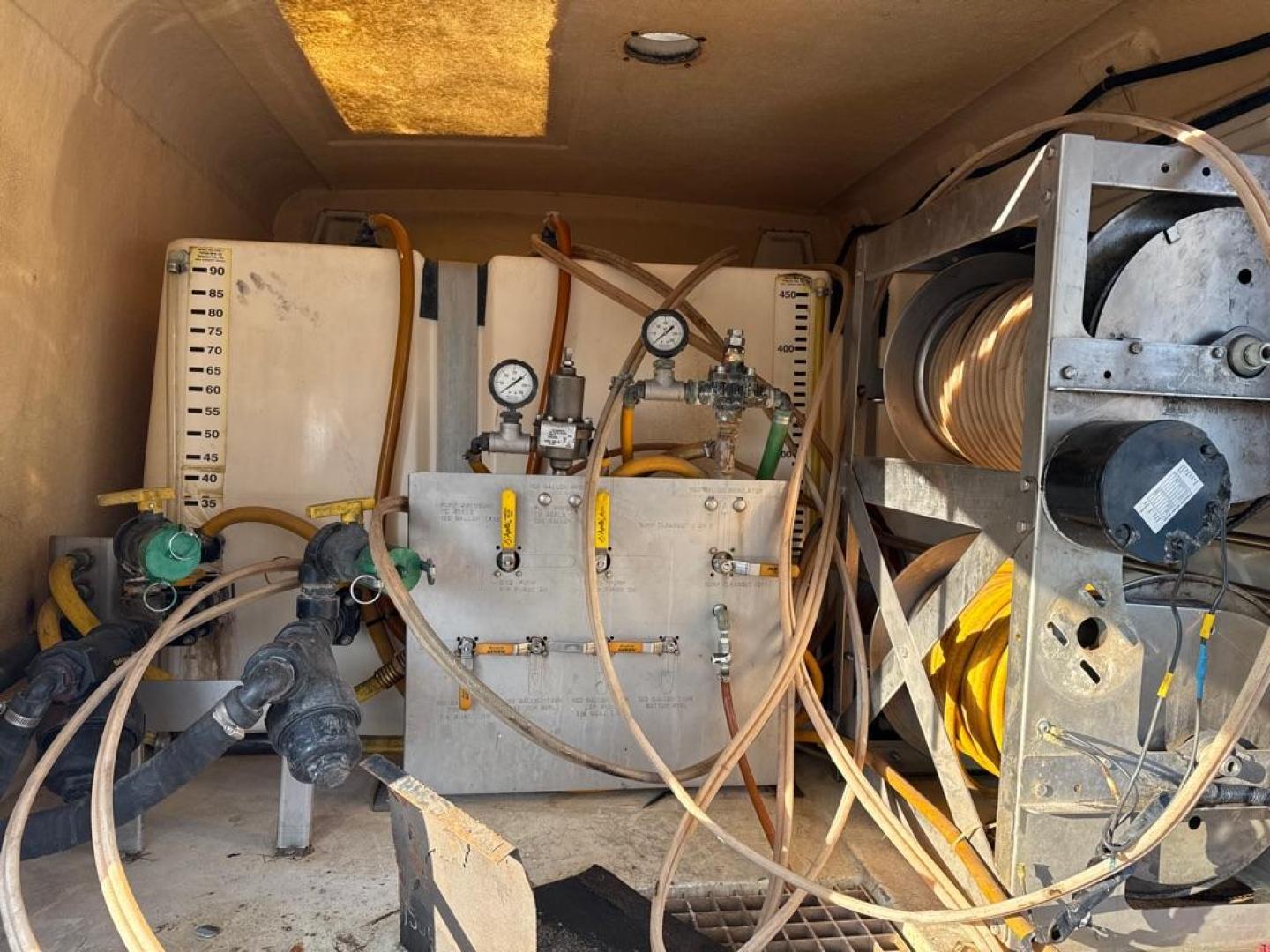 2003 WHITE ISUZU NPR (JALC4B14X37) , Automatic transmission, located at 1708 Broadway, Rockford, IL, 61104, (815) 397-5010, 42.252522, -89.069359 - Photo#7