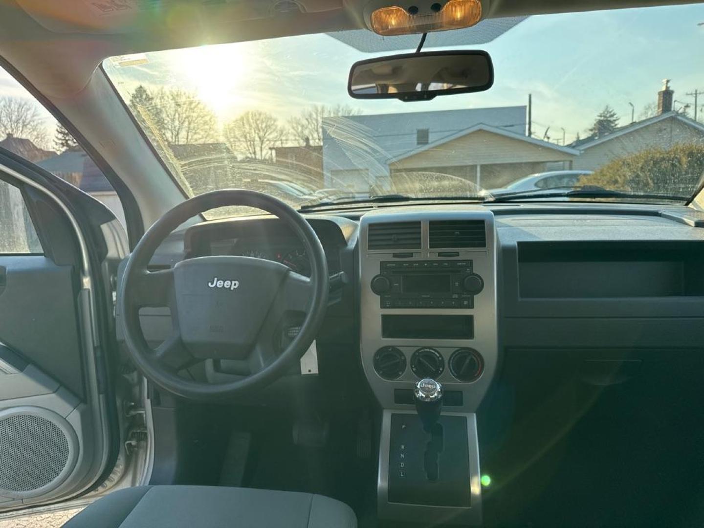 2007 SILVER JEEP COMPASS (1J8FF47W57D) with an 2.4L engine, Continuously Variable transmission, located at 1708 Broadway, Rockford, IL, 61104, (815) 397-5010, 42.252522, -89.069359 - Photo#5