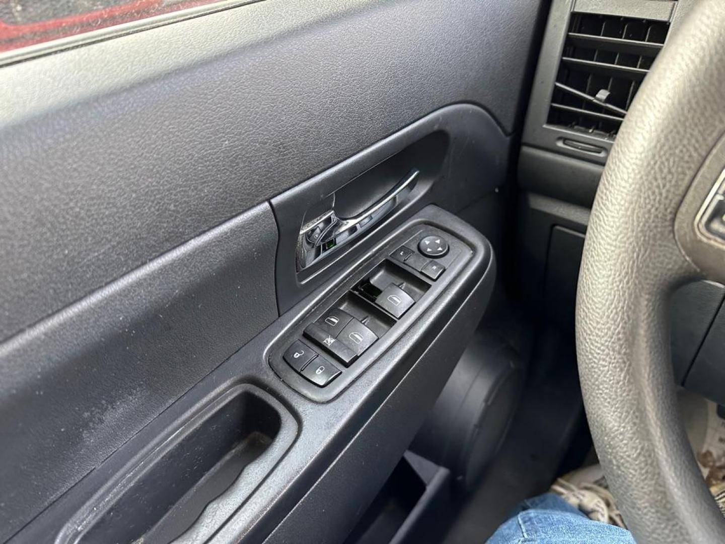 2012 SILVER JEEP LIBERTY SPORT (1C4PJMAK0CW) with an 3.7L engine, Automatic transmission, located at 1708 Broadway, Rockford, IL, 61104, (815) 397-5010, 42.252522, -89.069359 - Photo#11