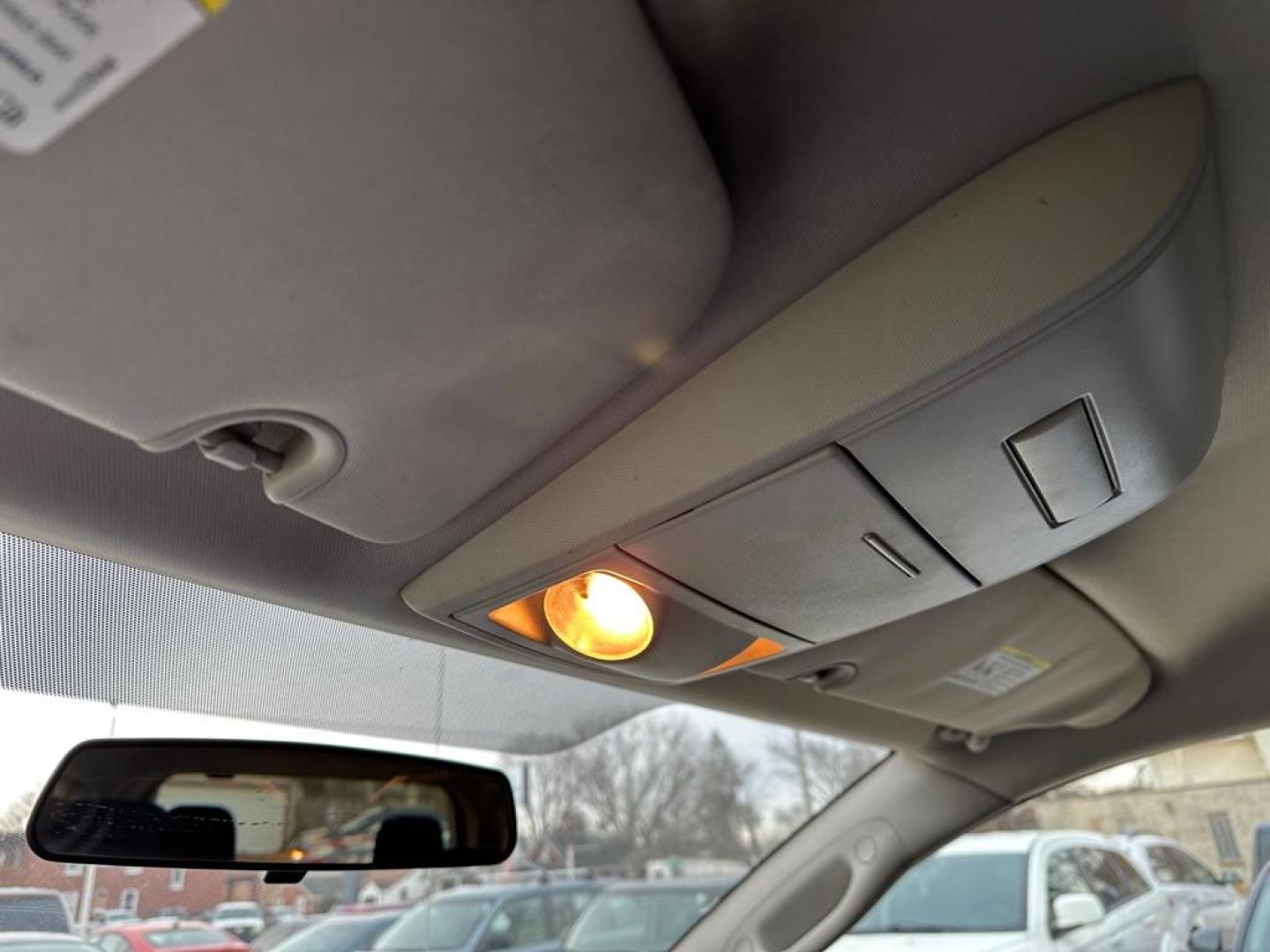 2013 WHITE DODGE GRAND CARAVAN SE (2C4RDGBGXDR) with an 3.6L engine, Automatic transmission, located at 1708 Broadway, Rockford, IL, 61104, (815) 397-5010, 42.252522, -89.069359 - Photo#9