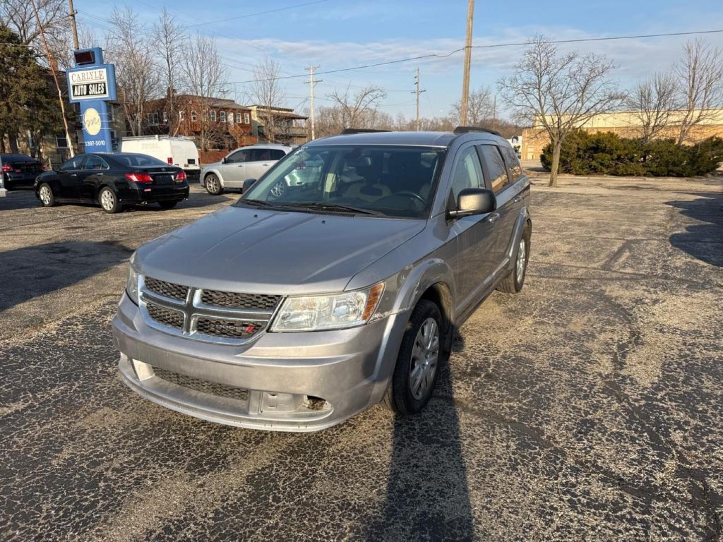 2018 GRAY DODGE JOURNEY SE (3C4PDCAB7JT) with an 2.4L engine, Automatic transmission, located at 1708 Broadway, Rockford, IL, 61104, (815) 397-5010, 42.252522, -89.069359 - Photo#0