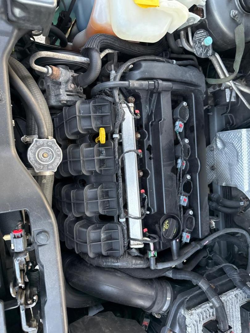 2014 GRAY JEEP PATRIOT LATITUDE (1C4NJPFA9ED) with an 2.0L engine, Continuously Variable transmission, located at 1708 Broadway, Rockford, IL, 61104, (815) 397-5010, 42.252522, -89.069359 - Photo#9